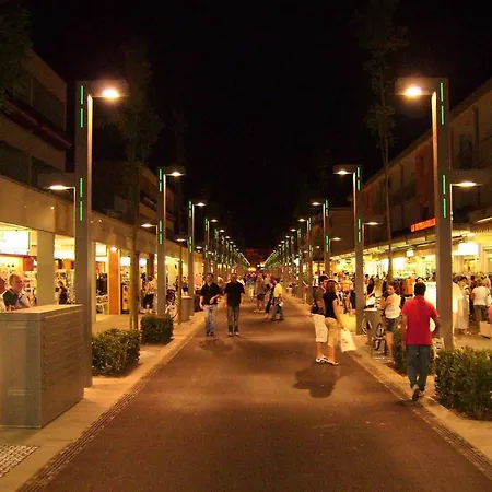 Apartman Near The In *